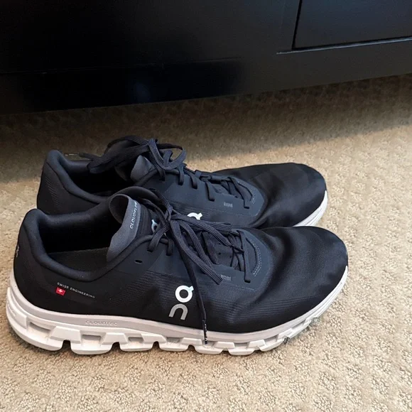 On Running Cloudflow 4 Men’s Running shoes Black Size 11 - Picture 1 of 4